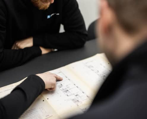 Gennemgang af byggetegninger til nyt badeværelse eller VVS projekt